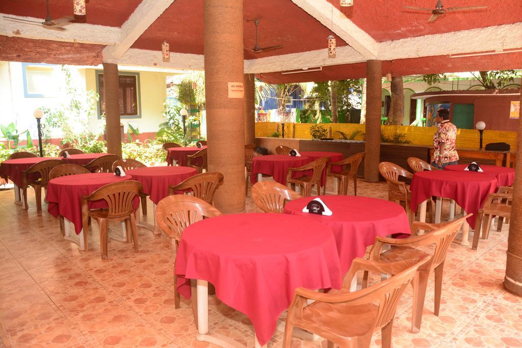 Colonia De Braganza Resorts Calangute Exteriör bild